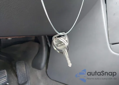 2005 Chevrolet Silverado 1500 Ls z USA, uszkodzony, nr VIN 2GCEK13T951360052